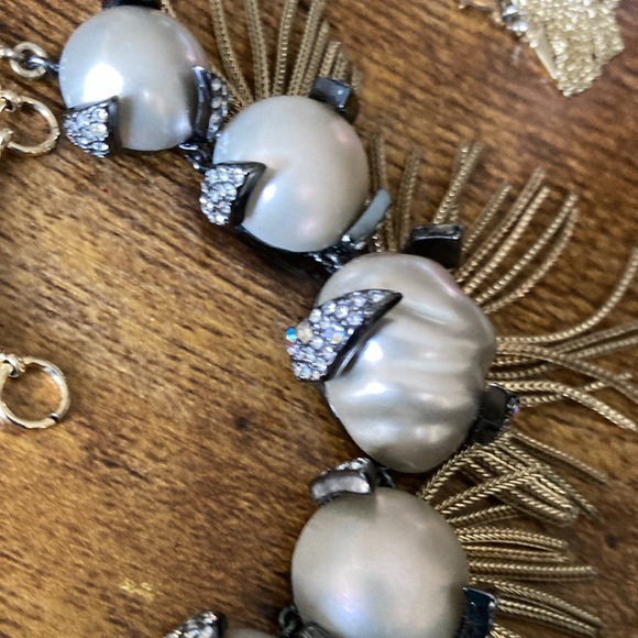 Lot of 2 Alexis Bittar necklaces.  All stones intact. Very good condition. - Picture 5 of 8